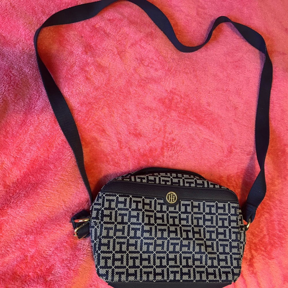Tommy Hilfiger purse